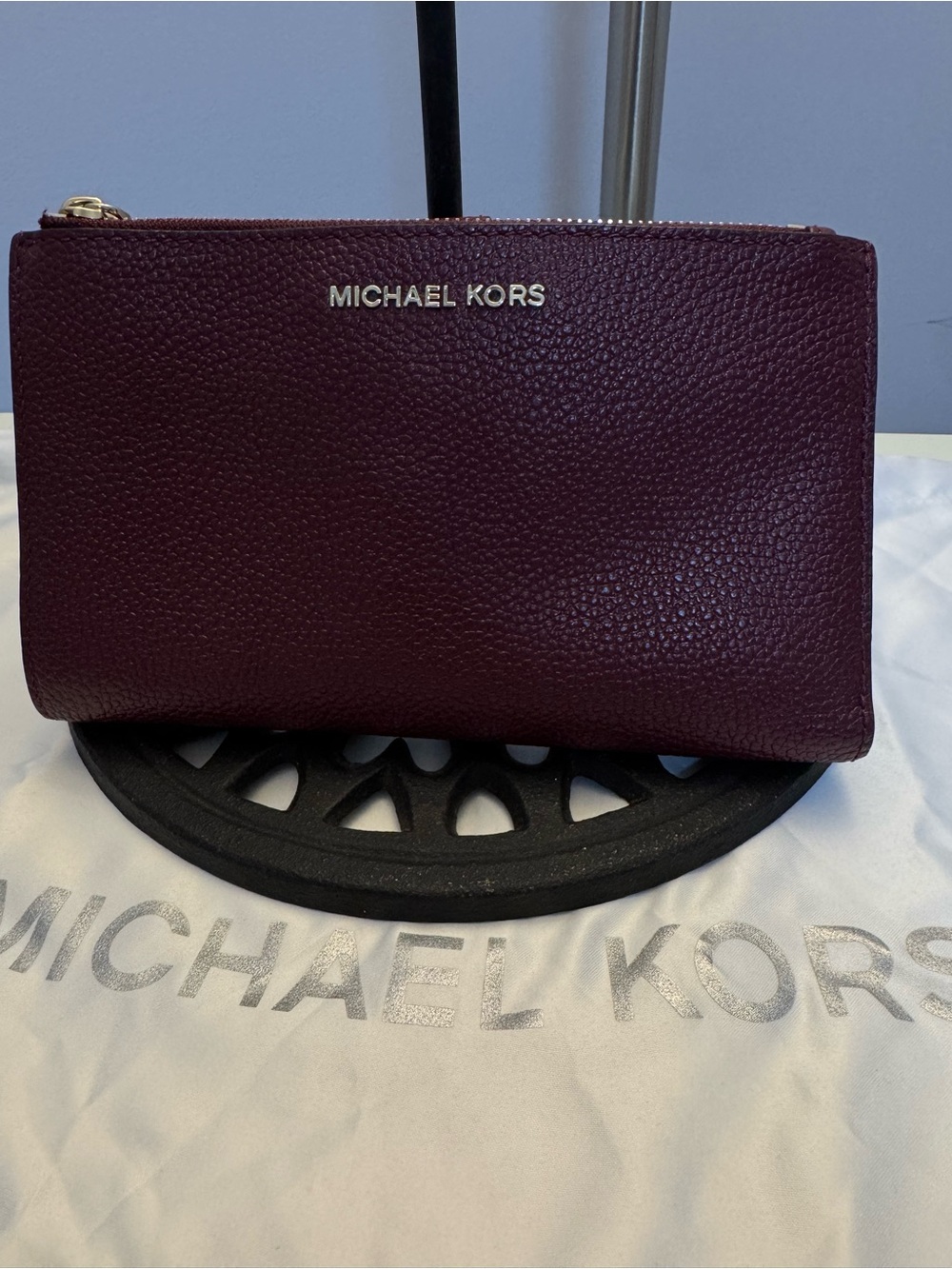 Michael Kors Jet Set Double Zip Pebble Leather Smartphone Wristlet Wallet